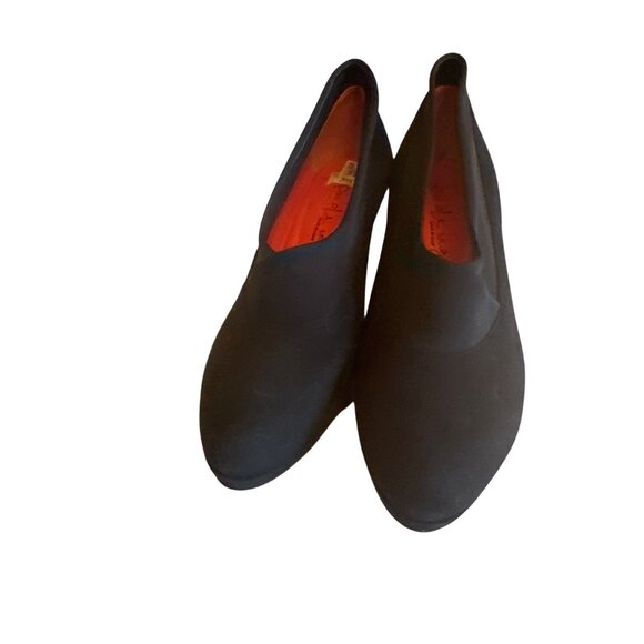 Pos Ole Rouge Black Suede Heels Size 38 Made In Italy Designer Modern - Picture 1 of 6